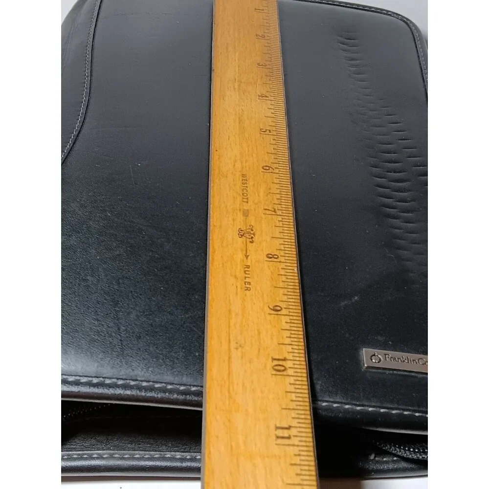 Franklin Covey Classic Black Leather Planner 7 Ring Binder Zipper extras (read)